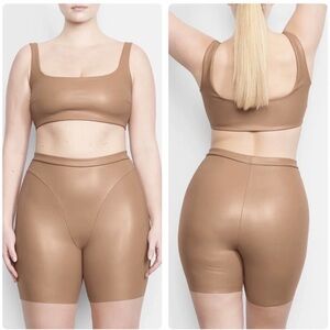 Skims Faux Leather Women's shorts in Sienna